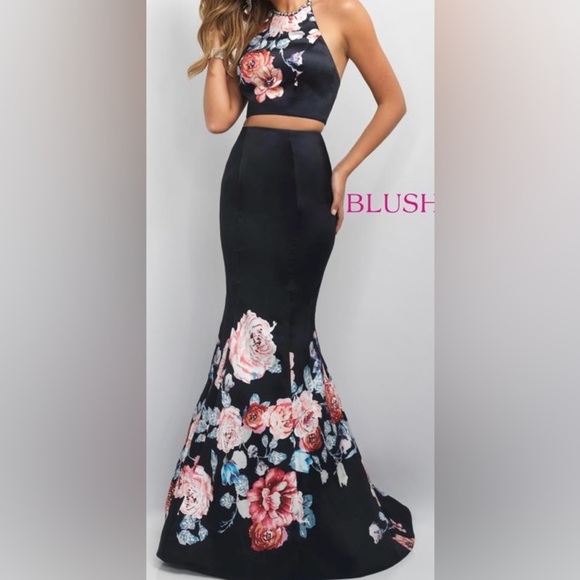 Blush Floral Black 2 Piece Halter Top Long Dress, Size 16, zipper tie, Preloved - Picture 1 of 12